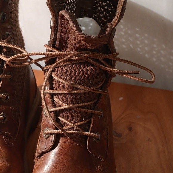 Timberland. Women's Boots Size 6.5 - Picture 5 of 16